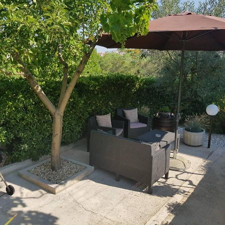 Apartment Tara Пула Екстериор снимка