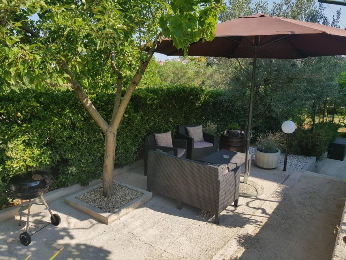 Apartment Tara Пула Екстериор снимка