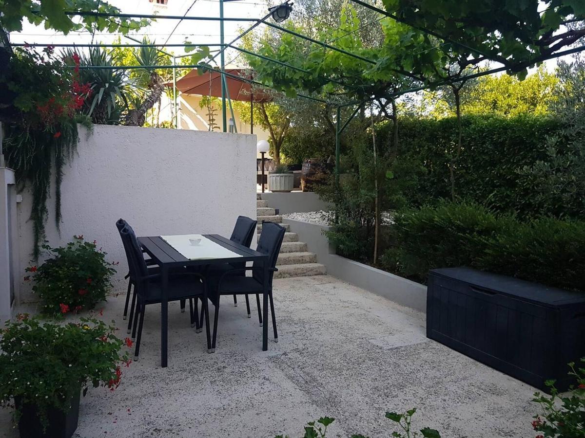 Apartment Tara Пула Екстериор снимка