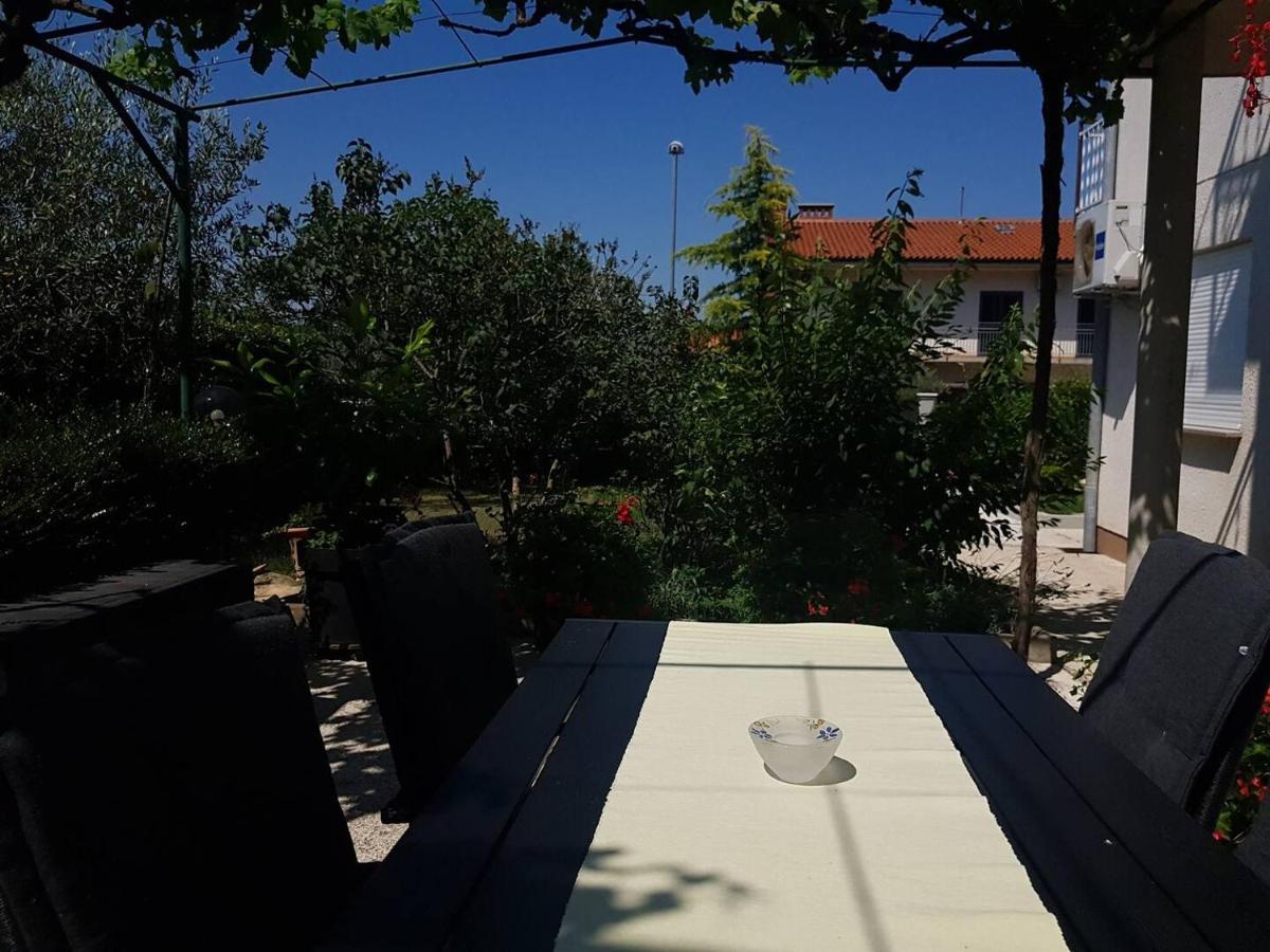 Apartment Tara Пула Екстериор снимка