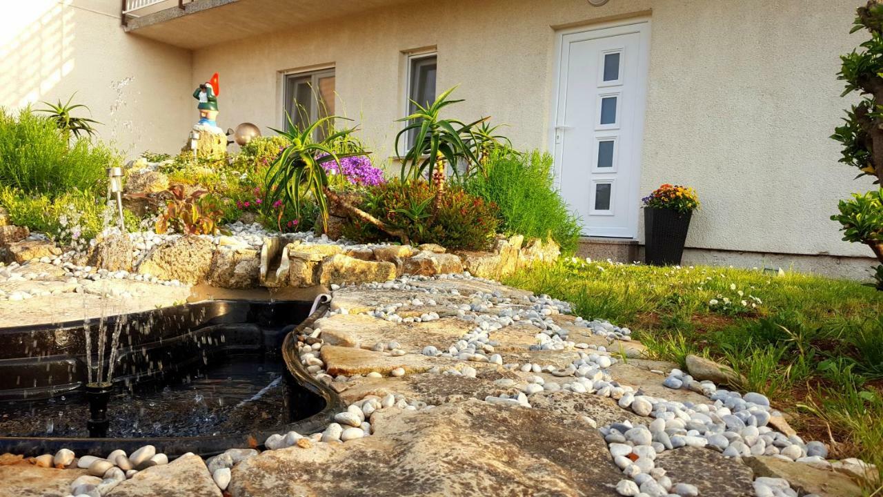 Apartment Tara Пула Екстериор снимка