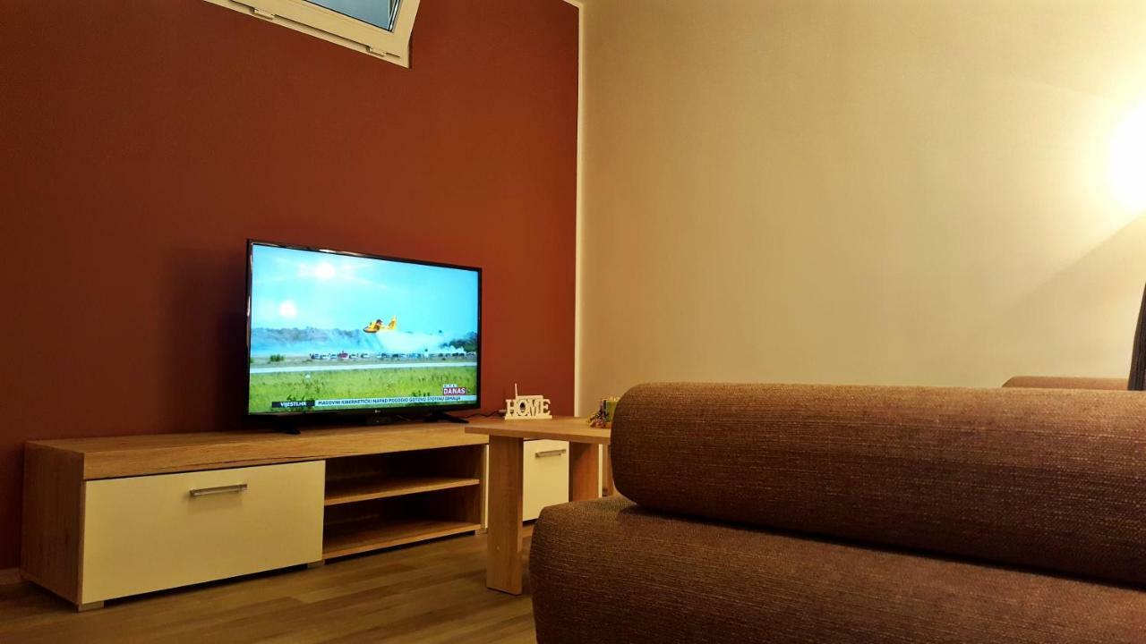 Apartment Tara Пула Екстериор снимка