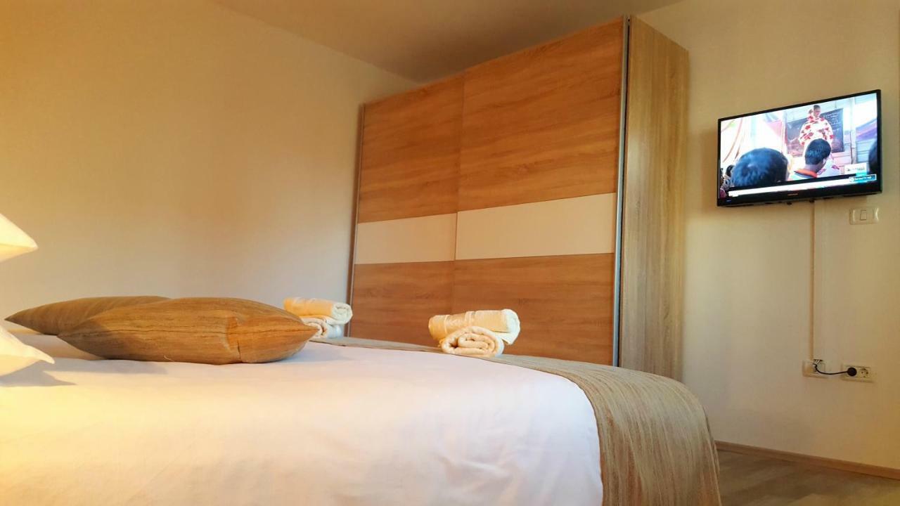 Apartment Tara Пула Екстериор снимка