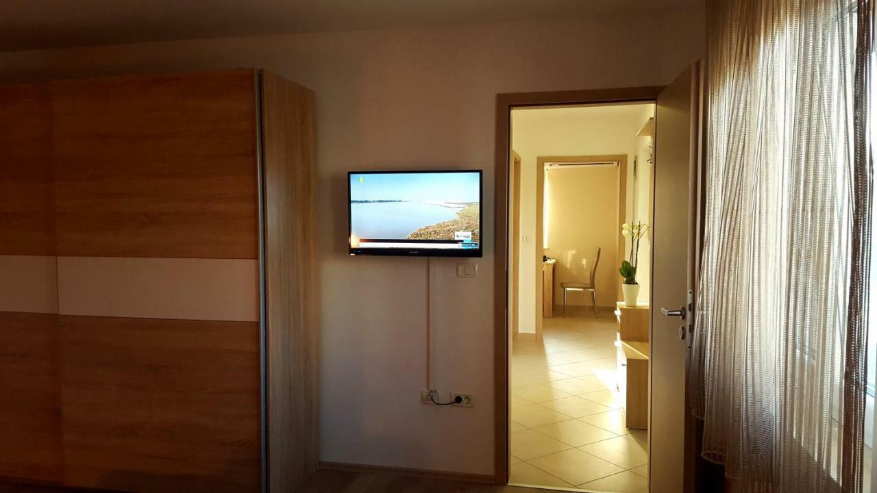 Apartment Tara Пула Екстериор снимка