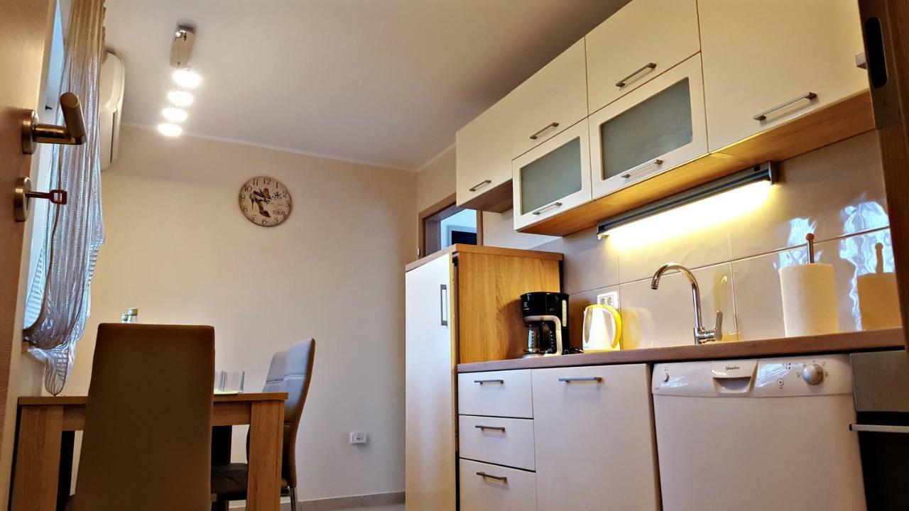 Apartment Tara Пула Екстериор снимка
