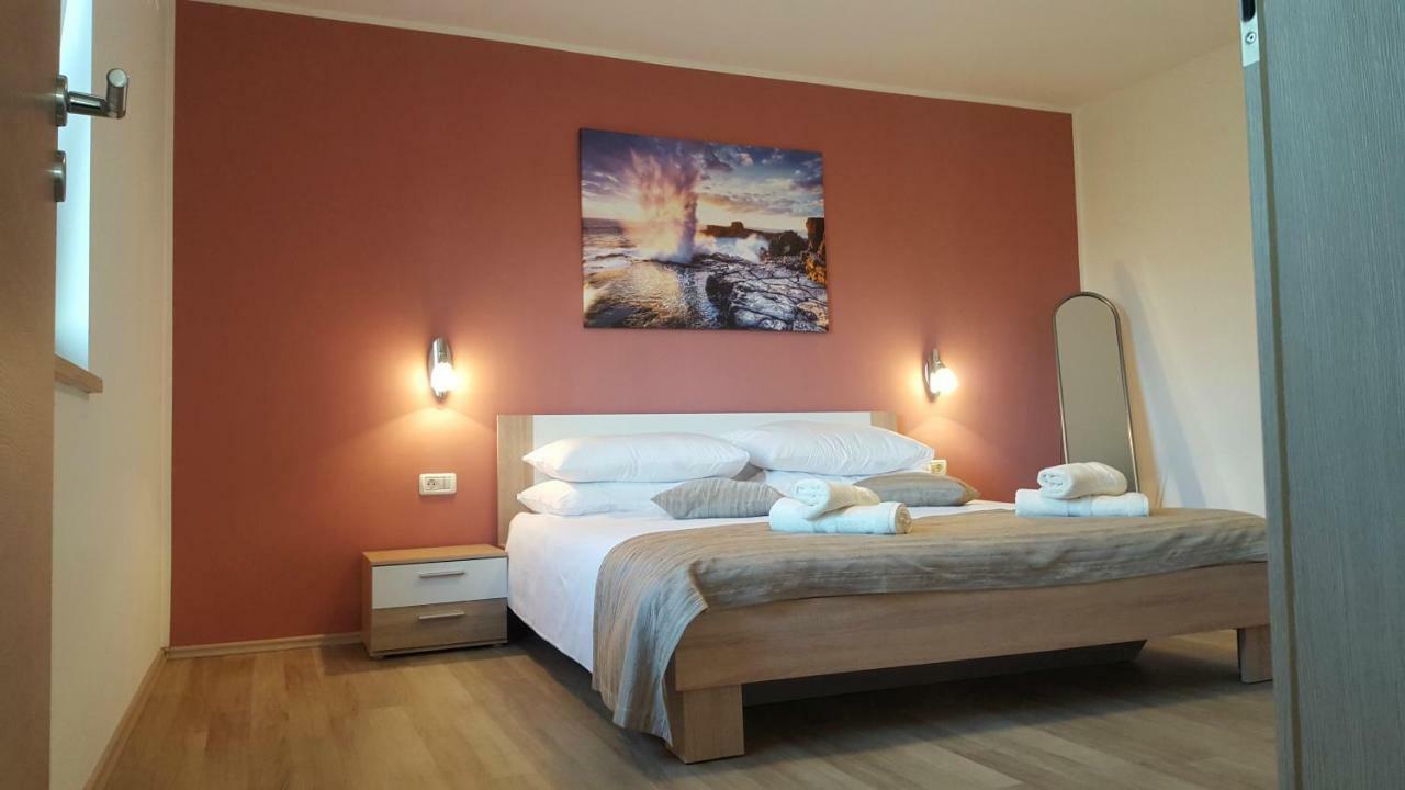 Apartment Tara Пула Екстериор снимка