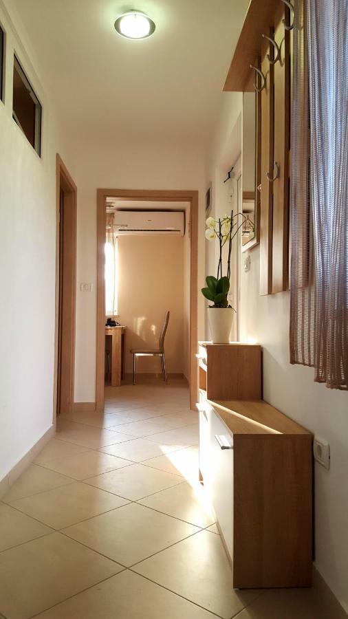 Apartment Tara Пула Екстериор снимка
